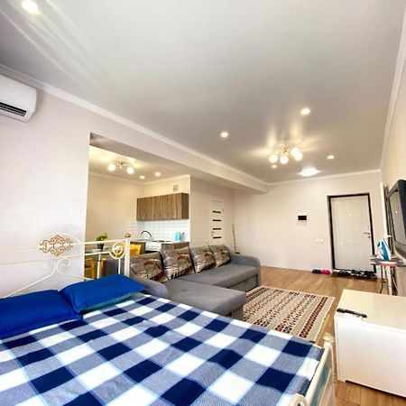 Medinahotelkz, #54, Вид На Закат, До Арбата 15 Мин Пешком, Halal アルマトイ エクステリア 写真