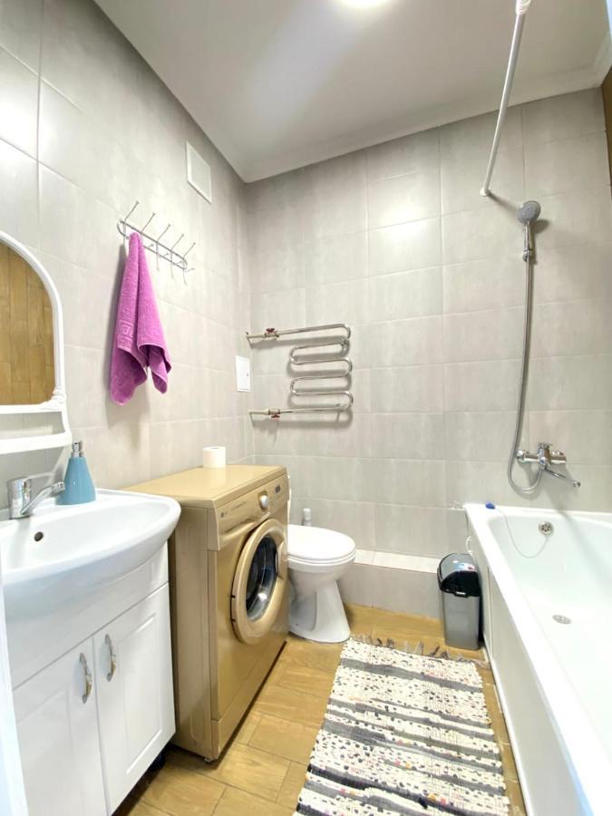 Medinahotelkz, #54, Вид На Закат, До Арбата 15 Мин Пешком, Halal アルマトイ エクステリア 写真
